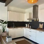 Retreathouse * Lith