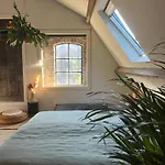 Retreathouse
